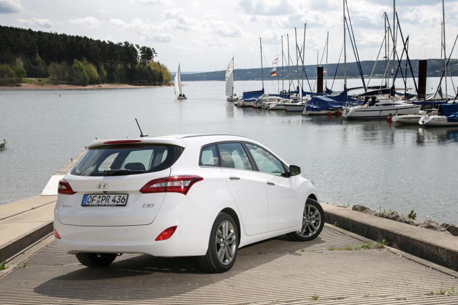  Hyundai i30 Wagon 2015 года  (фото 6 из 25)